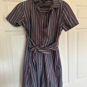 Maggy London Blue and Red Buttoned Tie Front Midi Dress